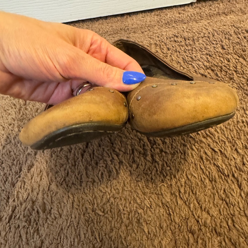 BORN LOLA FLATS BROWN LEATHER LOAFERS SLIP ON Studded SHOES 9 - Picture 4 of 12